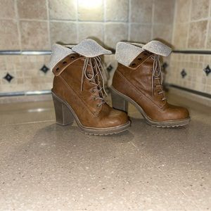 Mud boots with the furrr